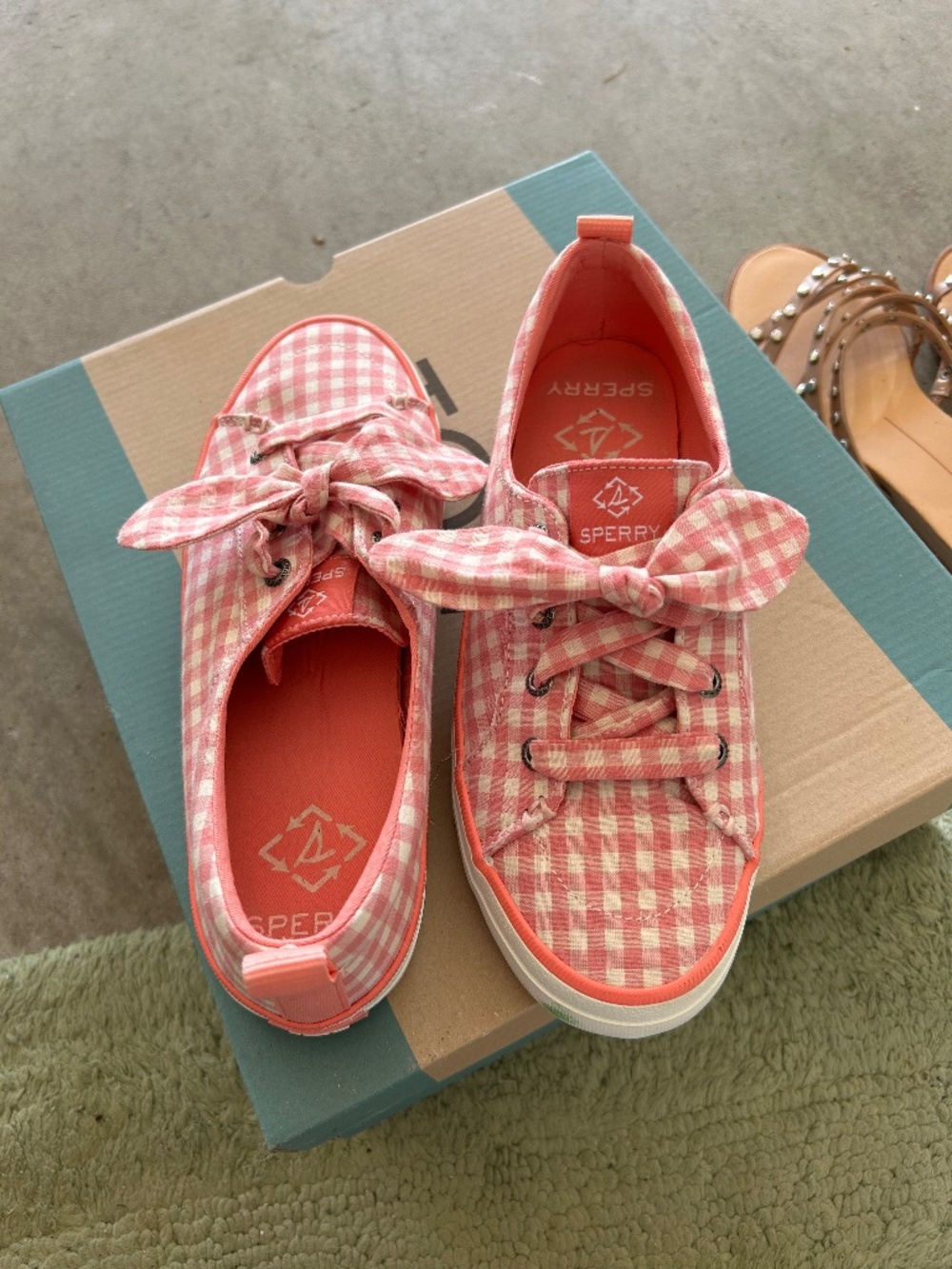 Sperry pink gingham bow shoes